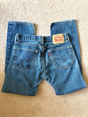 Men’s Mid-Wash Blue Cotton Levi’s Jeans